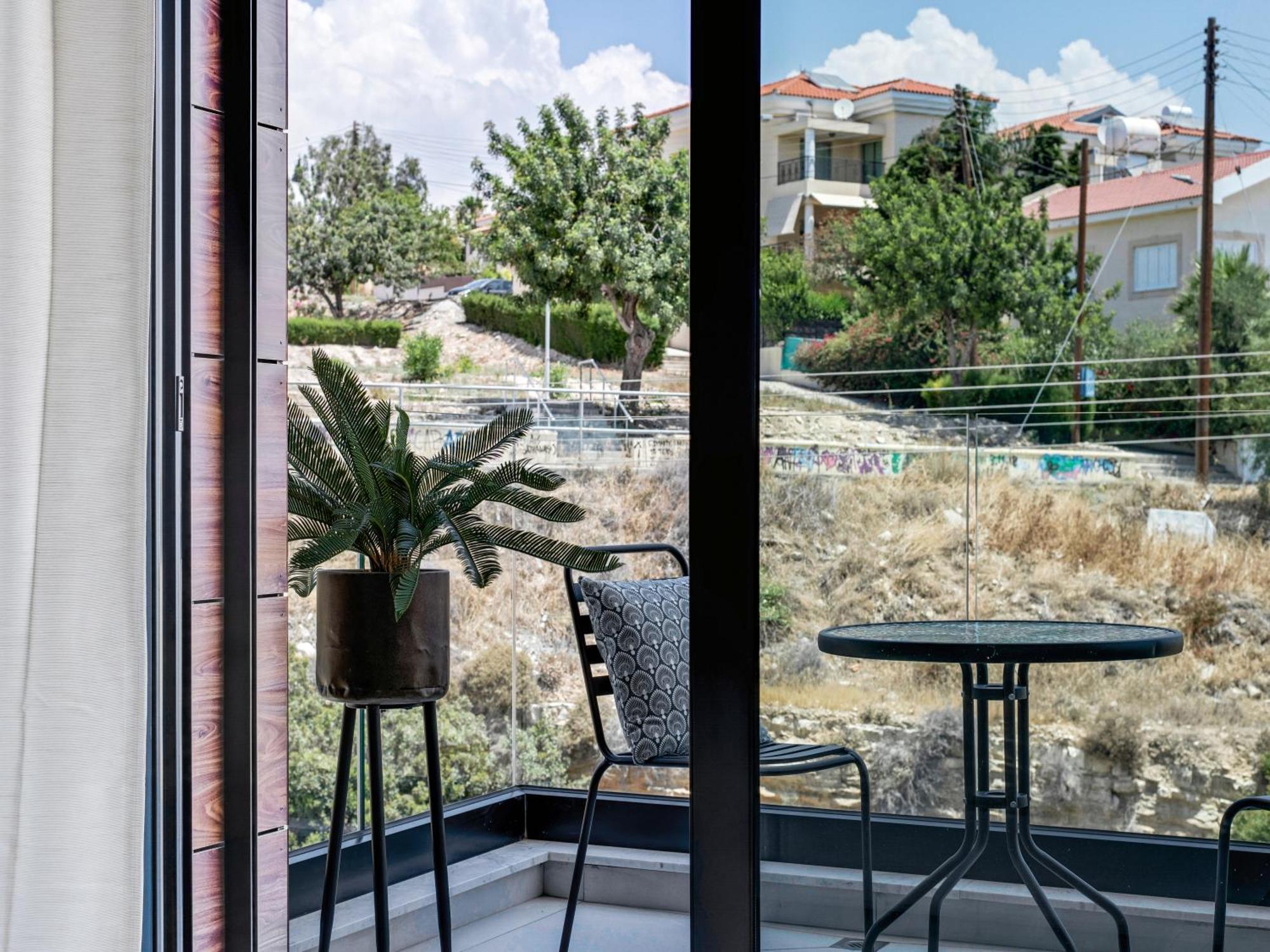 Sanders Elgio Limassol Room photo